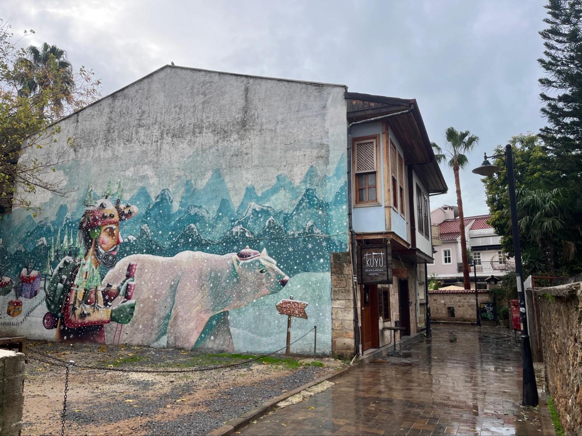 Kuyu Beergarden Hostel Antalya Kültér fotó